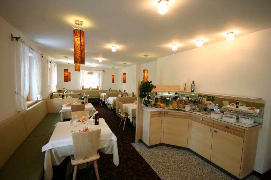 Hotel Mall San Valentino alla Muta Esterno foto